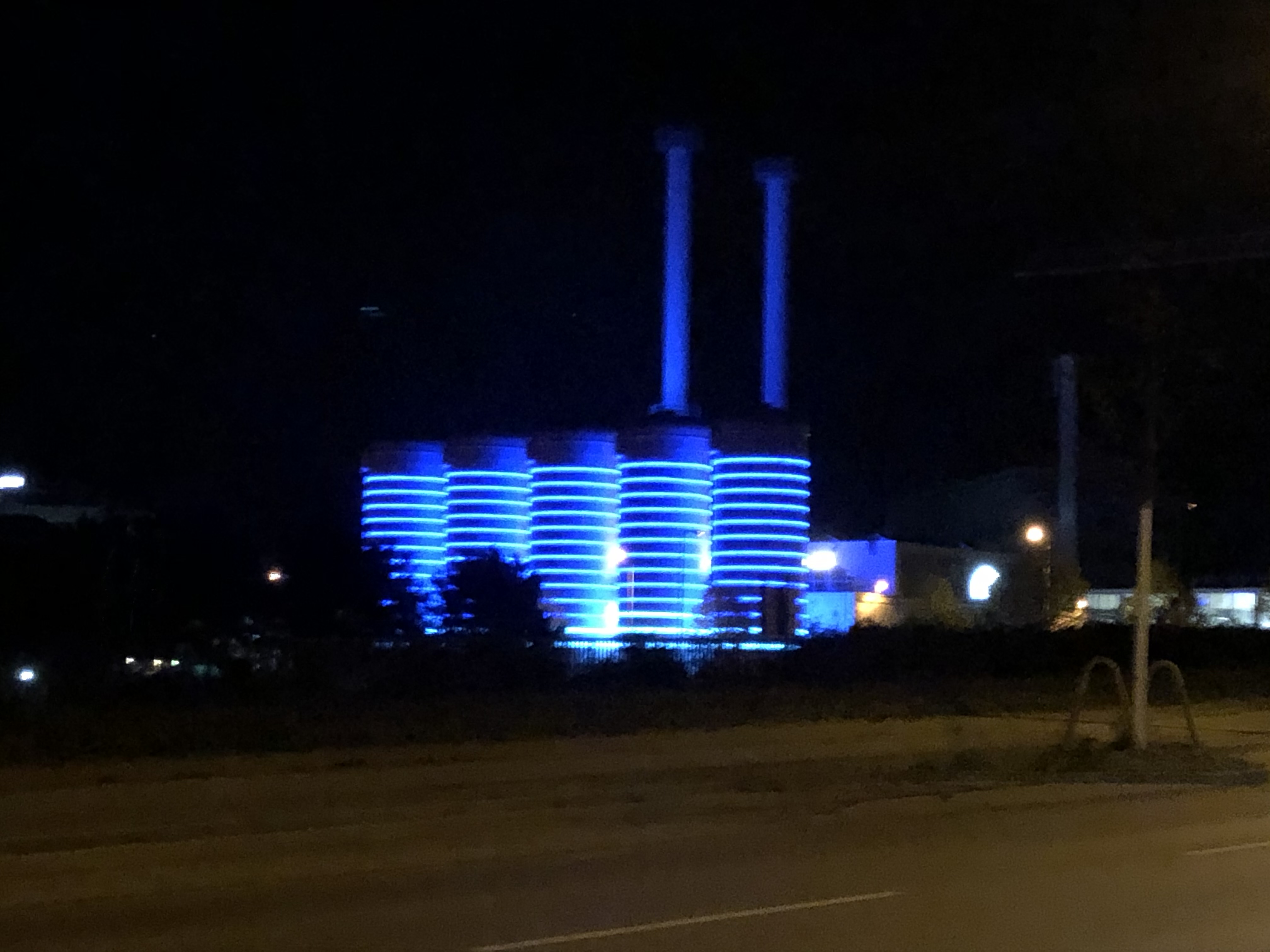Berliner Industrie bei Nacht