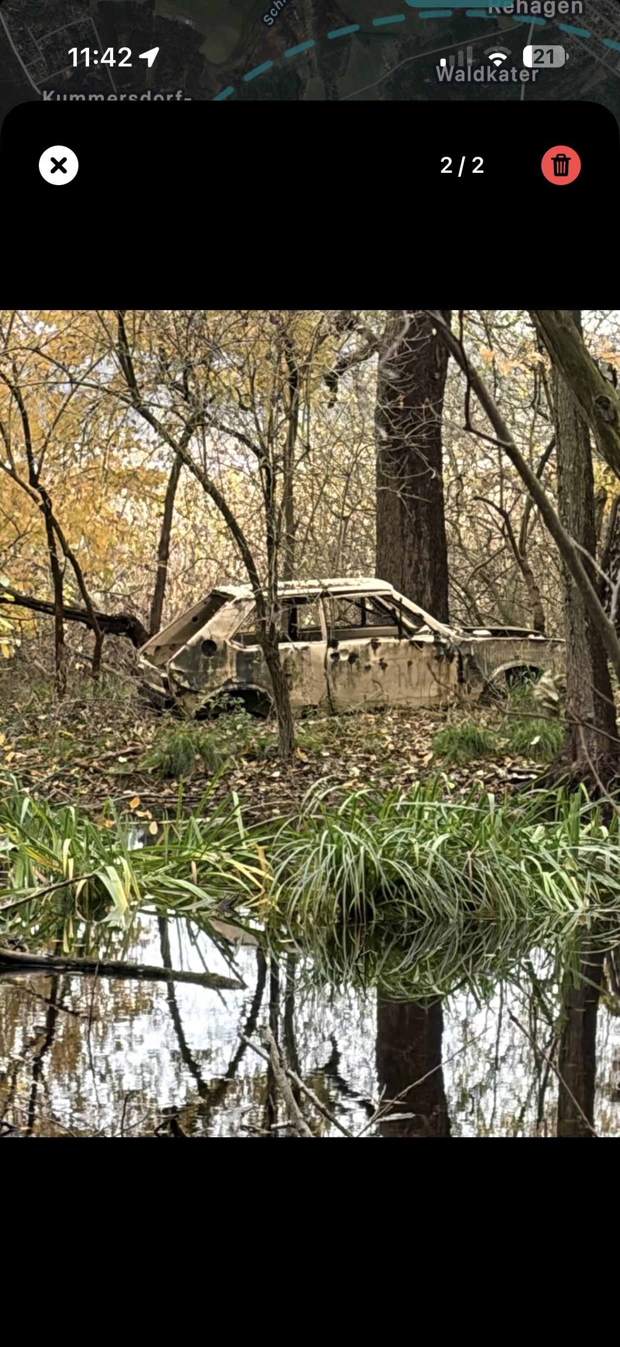 Verlassenes Auto im Wald bei Kummersdorf